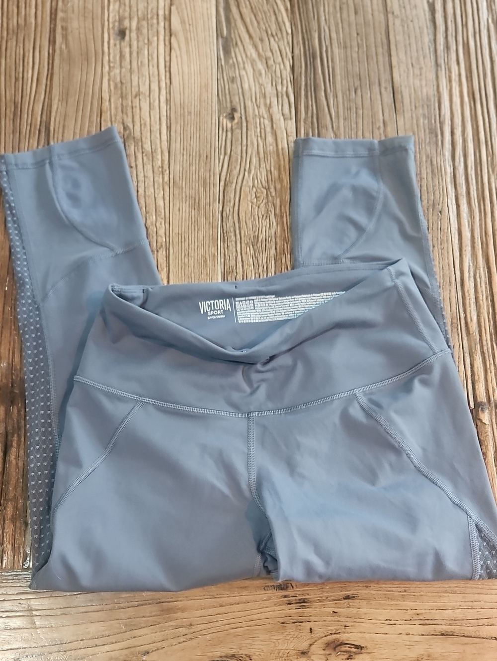 Victoria Sport Kockout Cropped Leggings Size Small